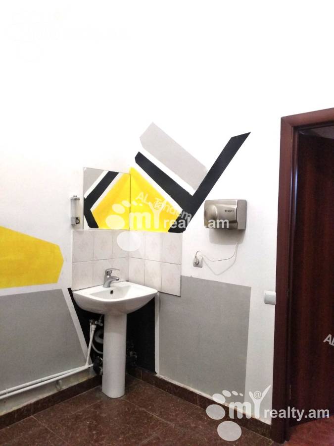 Снять коммерческoе помещение Комитас пр, Арабкир Ереван, 148385