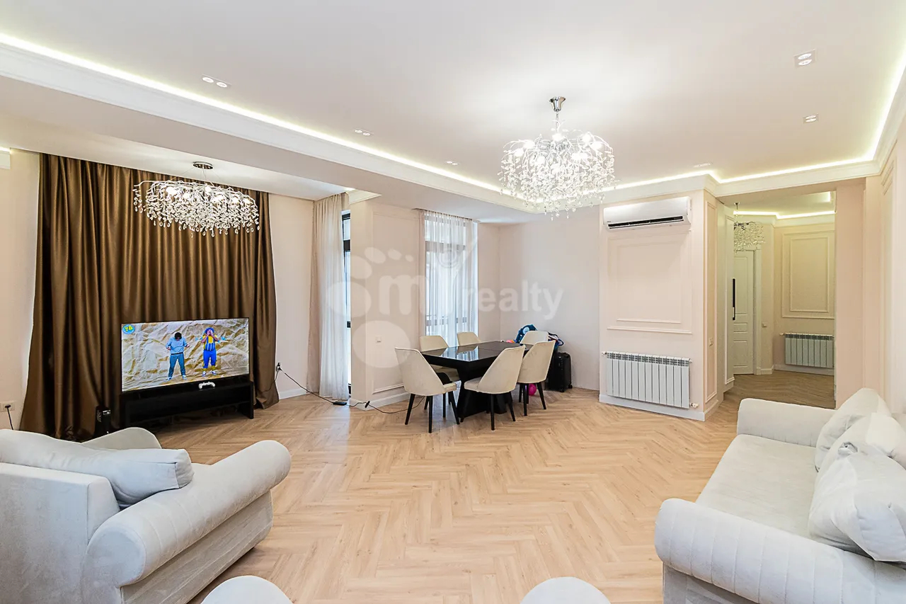 4 bedroom apartment for sale Arshakunyats Ave, Center Yerevan, 160978