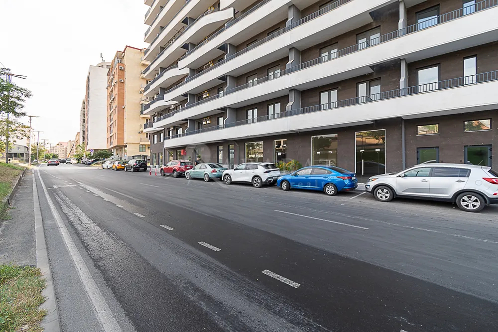 vardzov-komercion-taracq-norakaruycum/Antarayin%2C+L.Azgaldyan+street%2C/Center/Yerevan