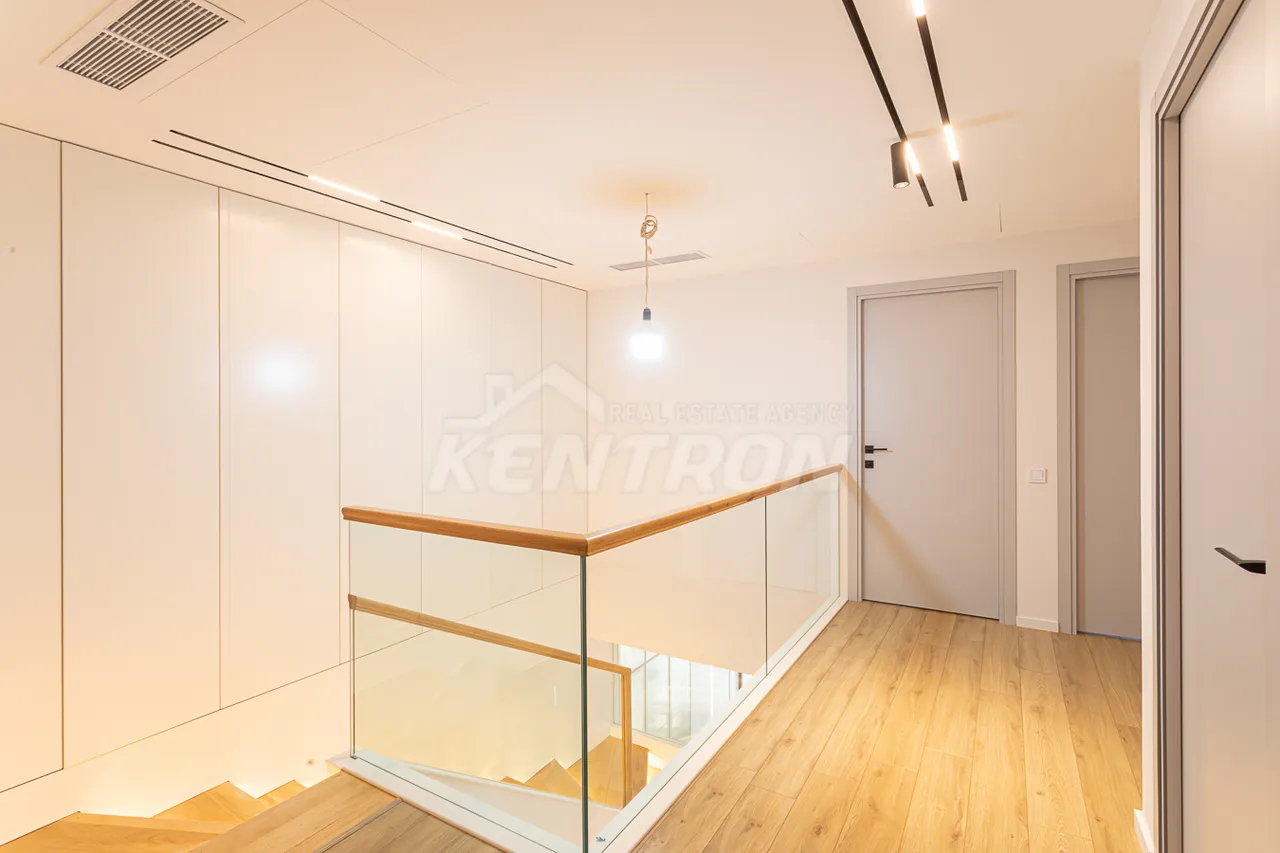 4 bedroom apartment for sale Nersisyan dead end, Qanaqer- Sejtun Yerevan, 159494