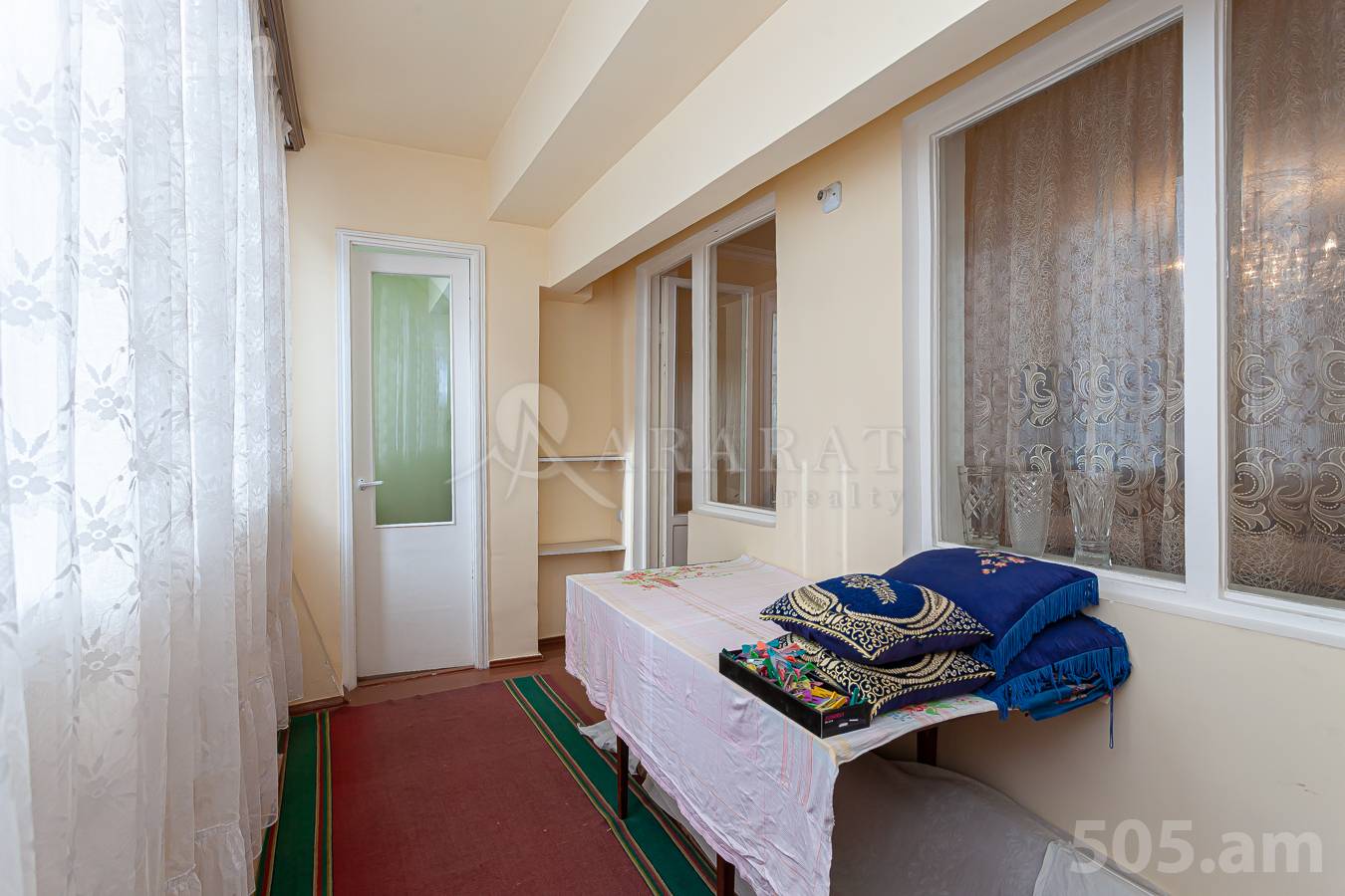 Купить 3 комнатную квартиру Каджазнуни ул, Центр Ереван, 147791
