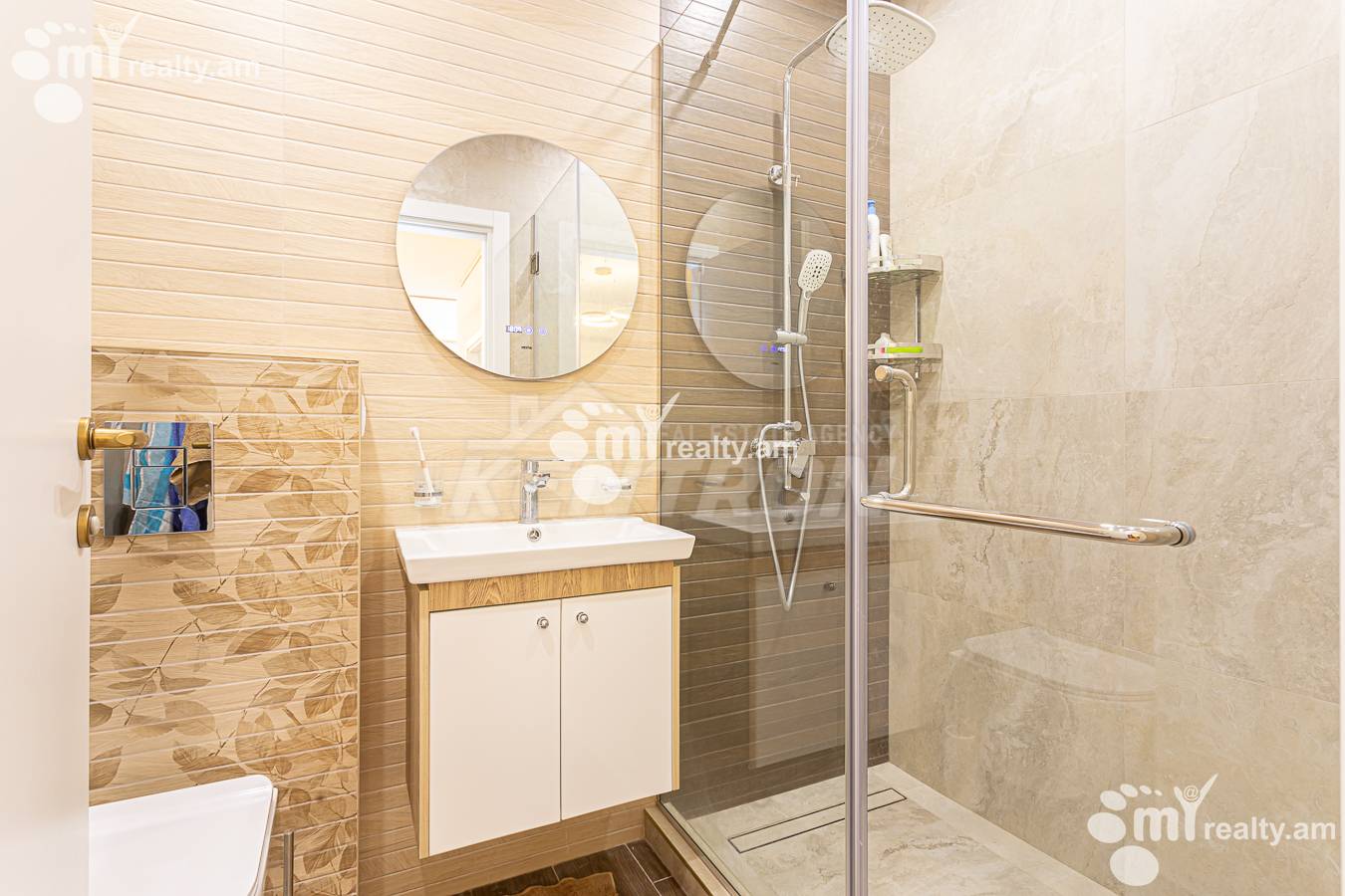 Купить 5 комнатную квартиру Адонц ул, Арабкир Ереван, 156522