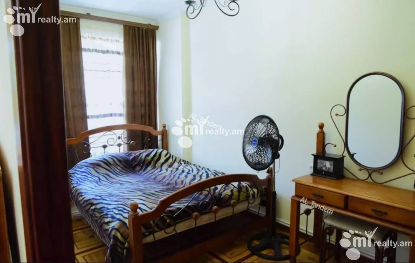 3 սենյականոց բնակարան վարձով Մաշտոցի պող, Կենտրոն Երևան, 151660