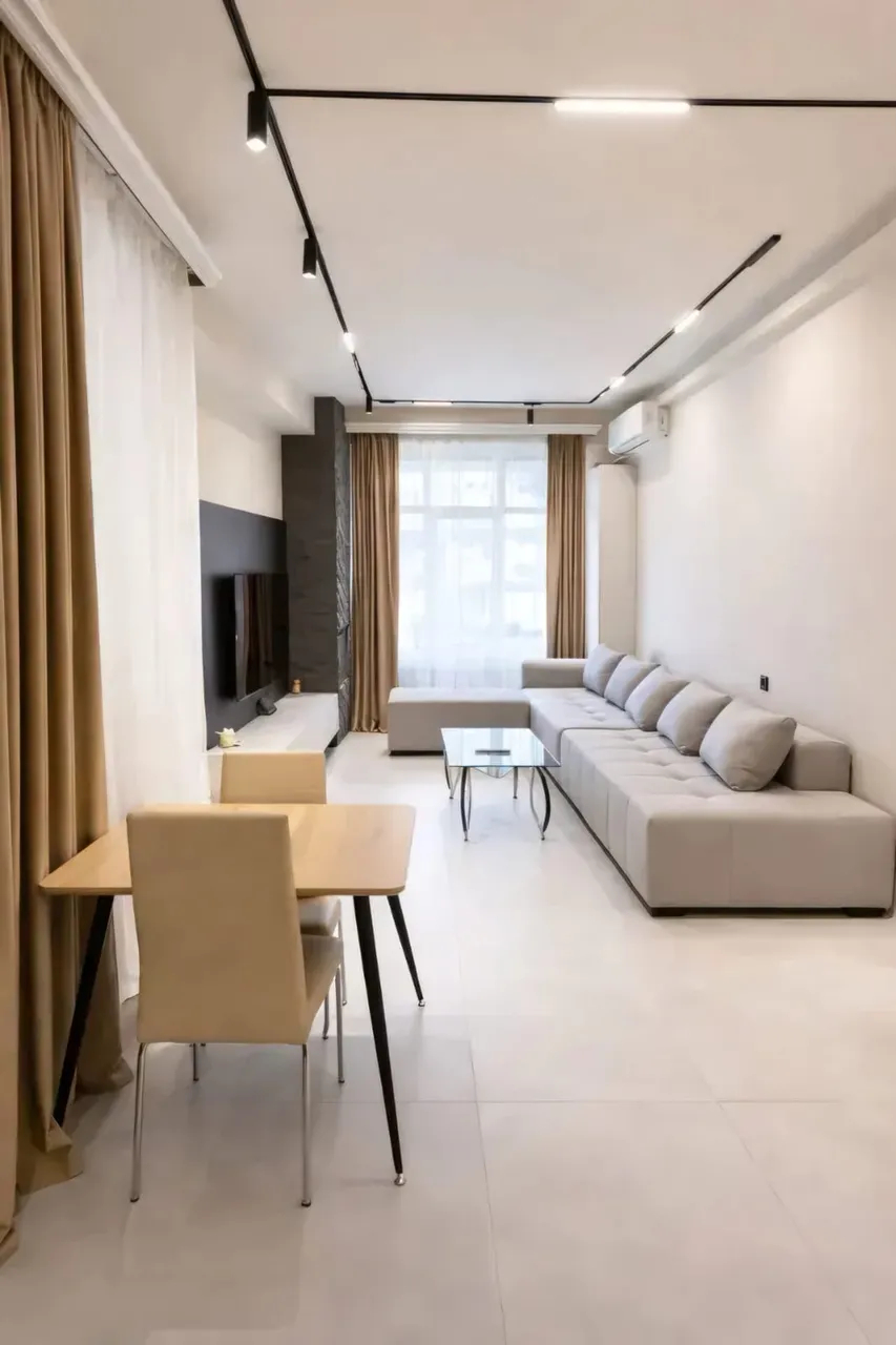 4 bedroom apartment for rent Nalbandyan St, Center Yerevan, 161593