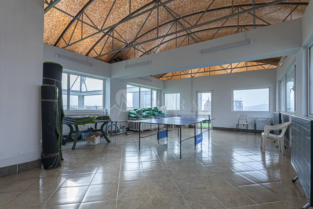 4 bedroom apartment for sale Frik St, Center Yerevan, 157946