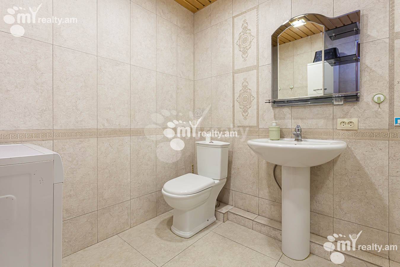 Купить 3 комнатную квартиру Екмалян ул, Центр Ереван, 153469