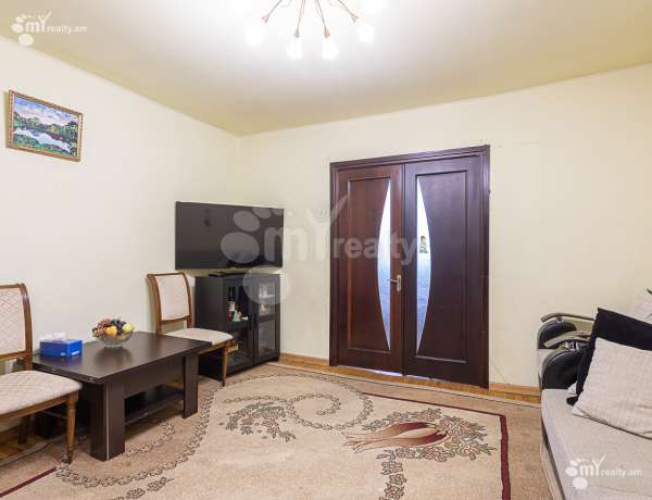 3-senyakanoc-bnakaran-vacharq-Yerevan-Center