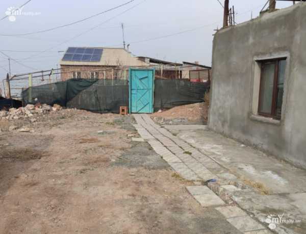 2-senyakanoc-bnakaran-vacharq-Yerevan-Erebuni