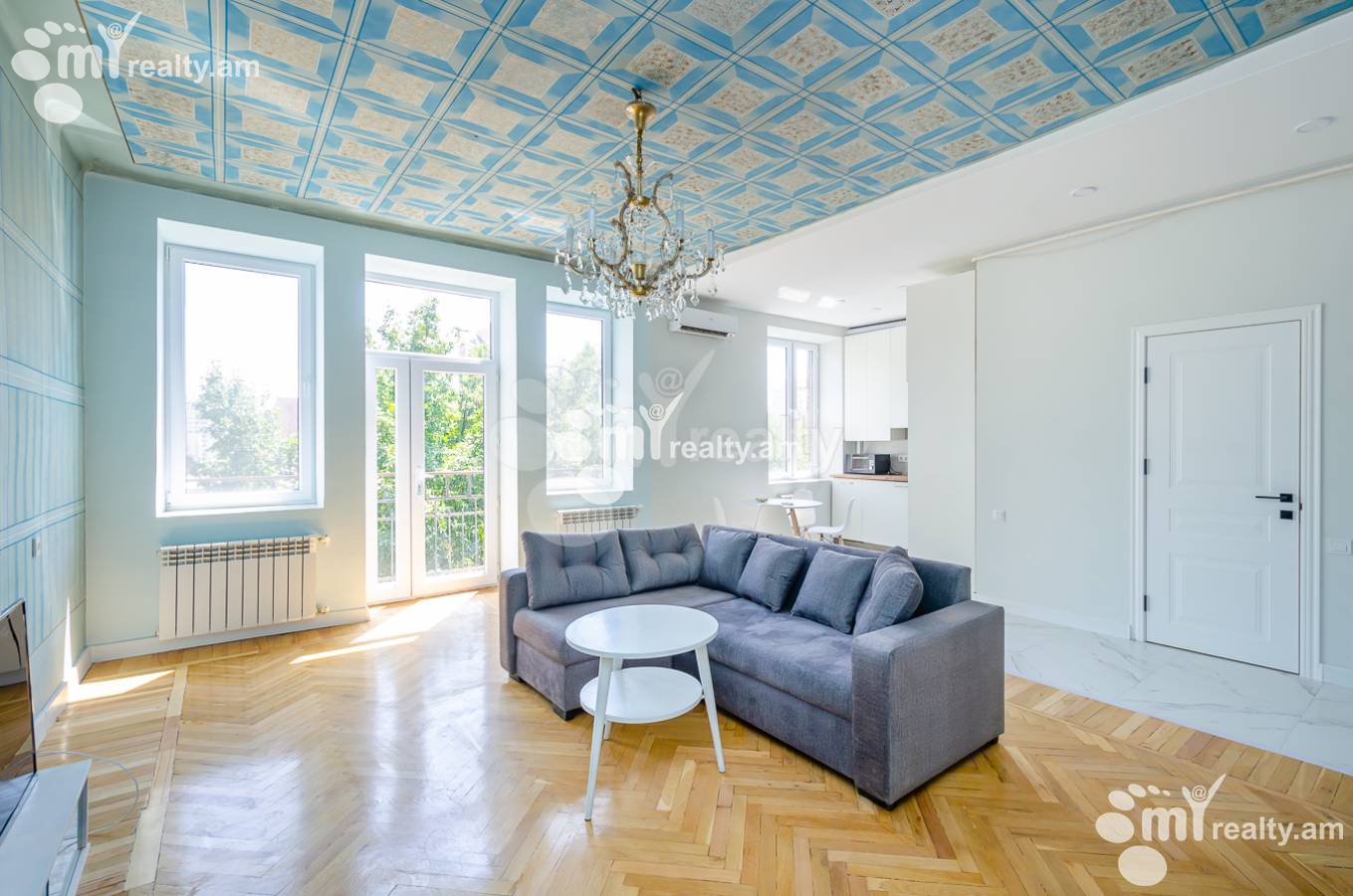 Купить 3 комнатную квартиру Сарян ул, Центр Ереван, 152721