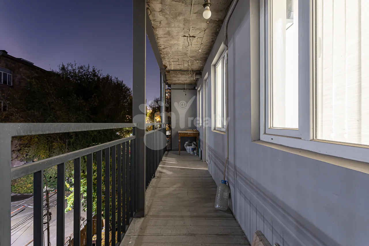 3 սենյականոց բնակարան  Մաշտոցի պող, Կենտրոն Երևան, 157756