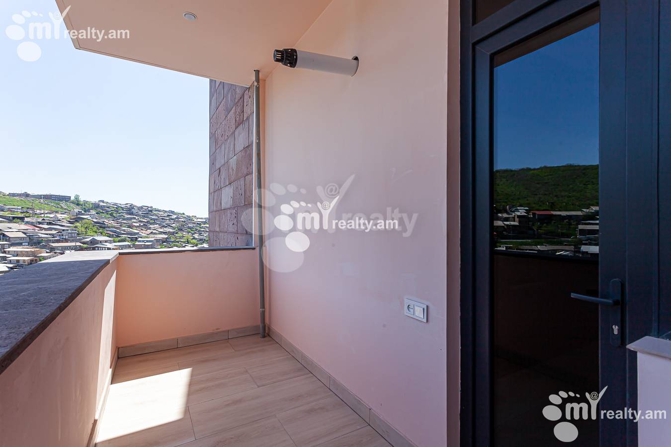3 bedroom apartment for rent Charents St, Center Yerevan, 151488