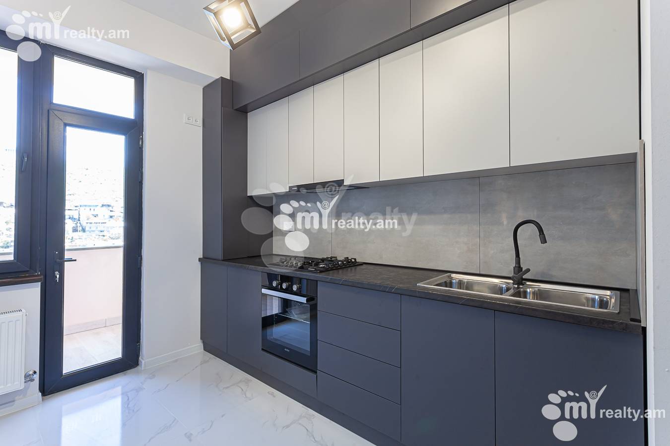 3 bedroom apartment for rent Charents St, Center Yerevan, 151488