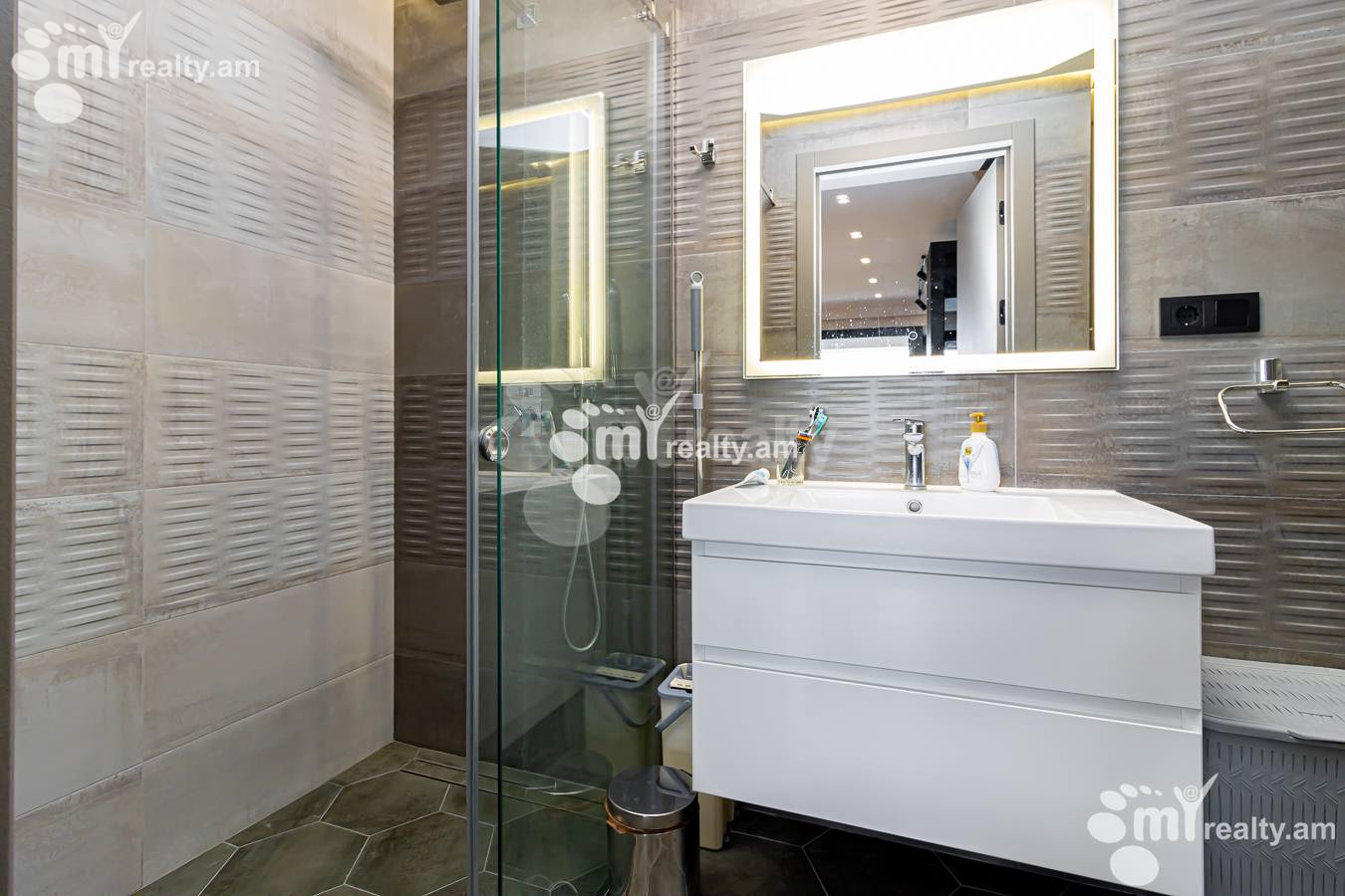 2 bedroom apartment for sale Israelyan St, Center Yerevan, 149148