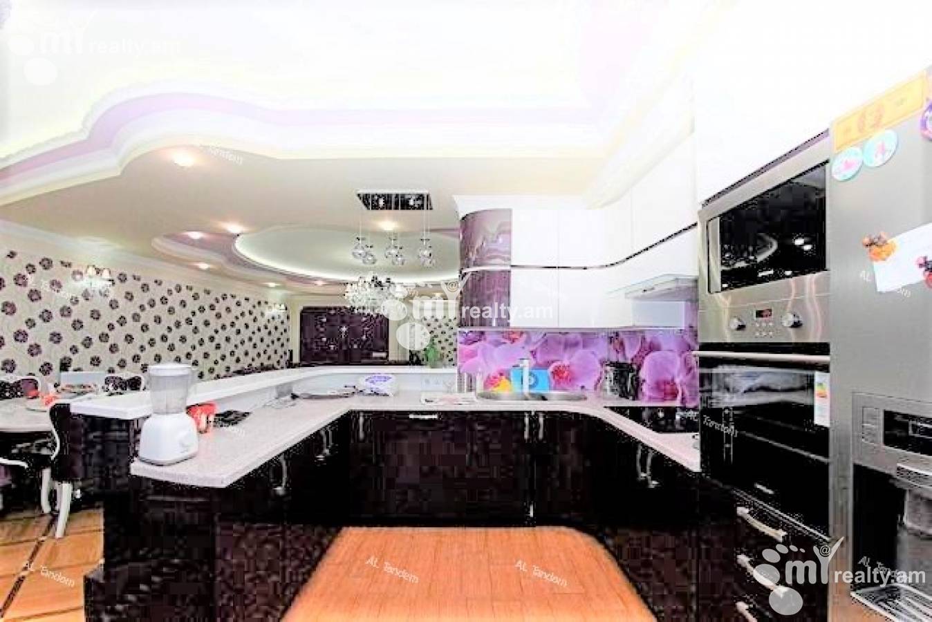 4 bedroom apartment for sale Vardanants St, Center Yerevan, 135107