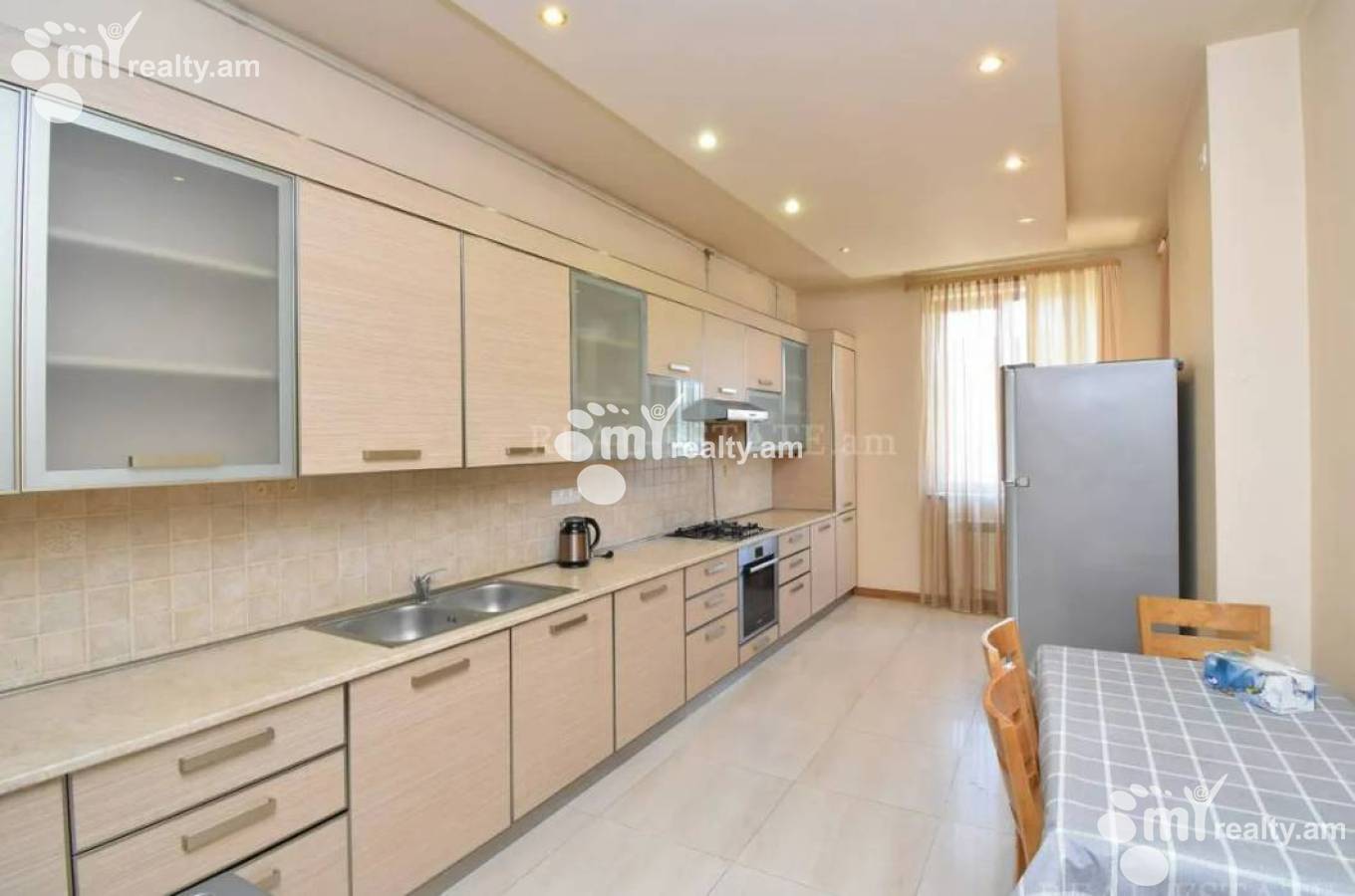 4 bedroom apartment for sale خیابان سایات نووآ, مرکز شهر ایروان, 155441