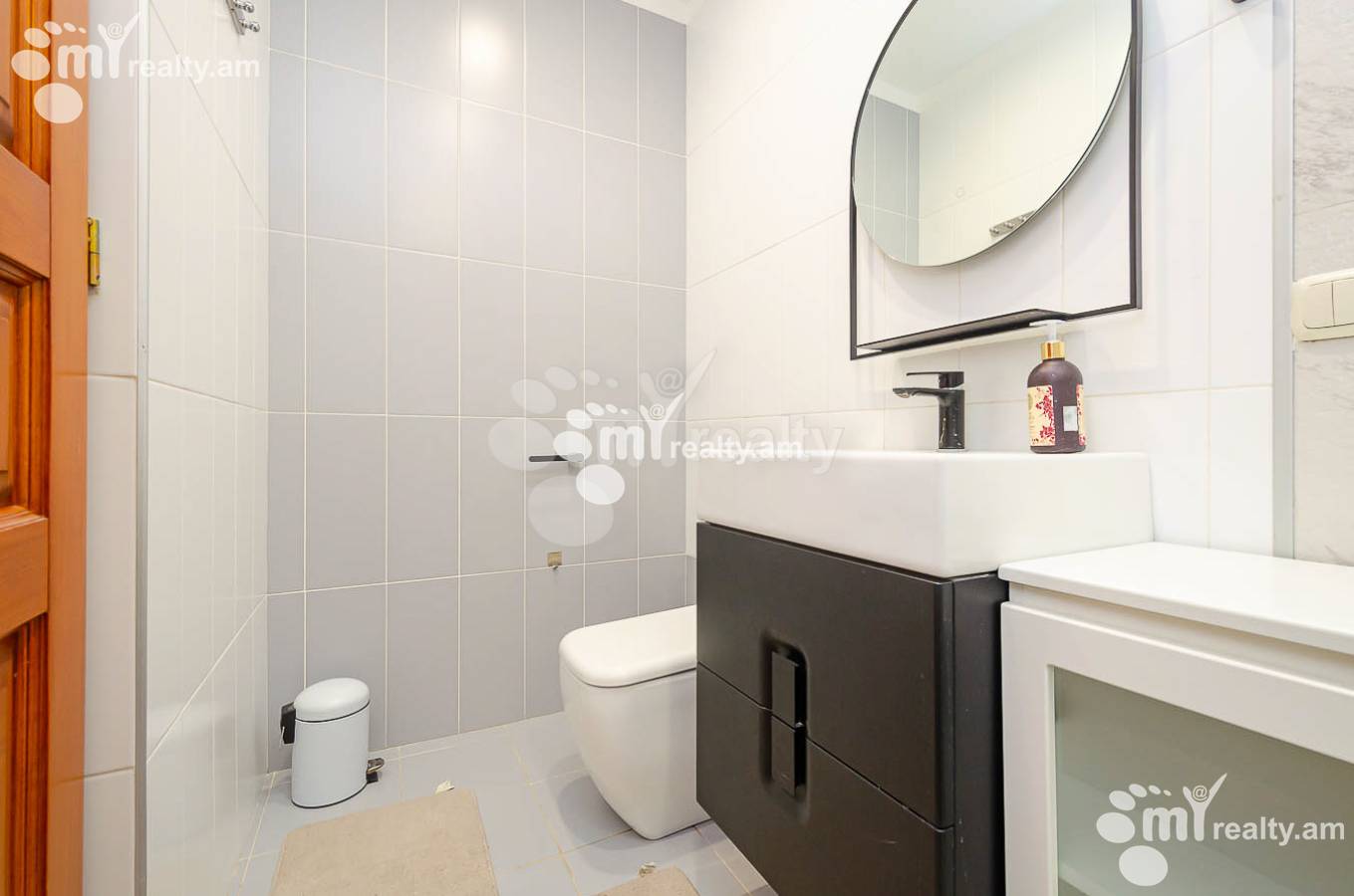 3 bedroom apartment for sale Antarayin St, Center Yerevan, 146939