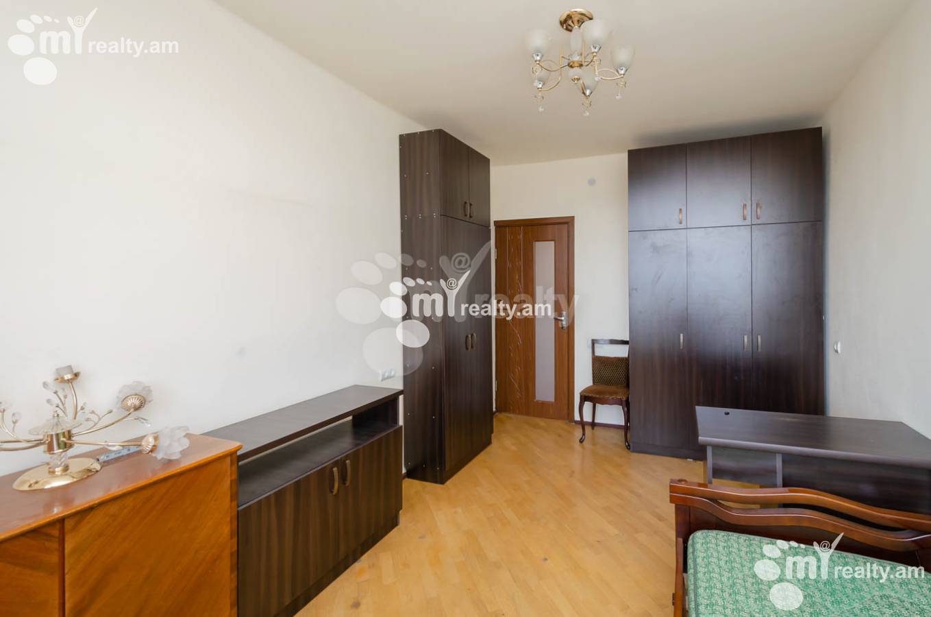 3 bedroom apartment for rent خیابان کوقباتسی, مرکز شهر ایروان, 151943