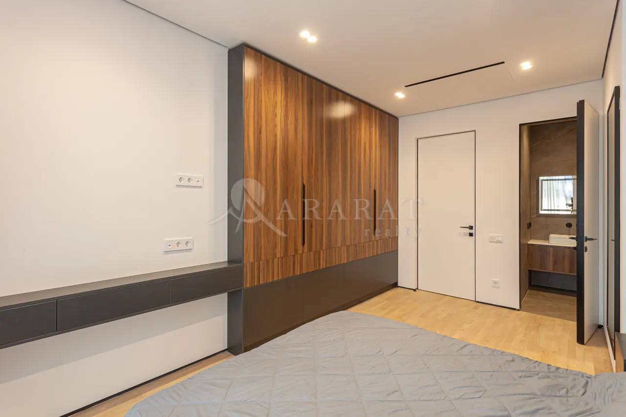 4 bedroom apartment for sale Aram St, Center Yerevan, 158707
