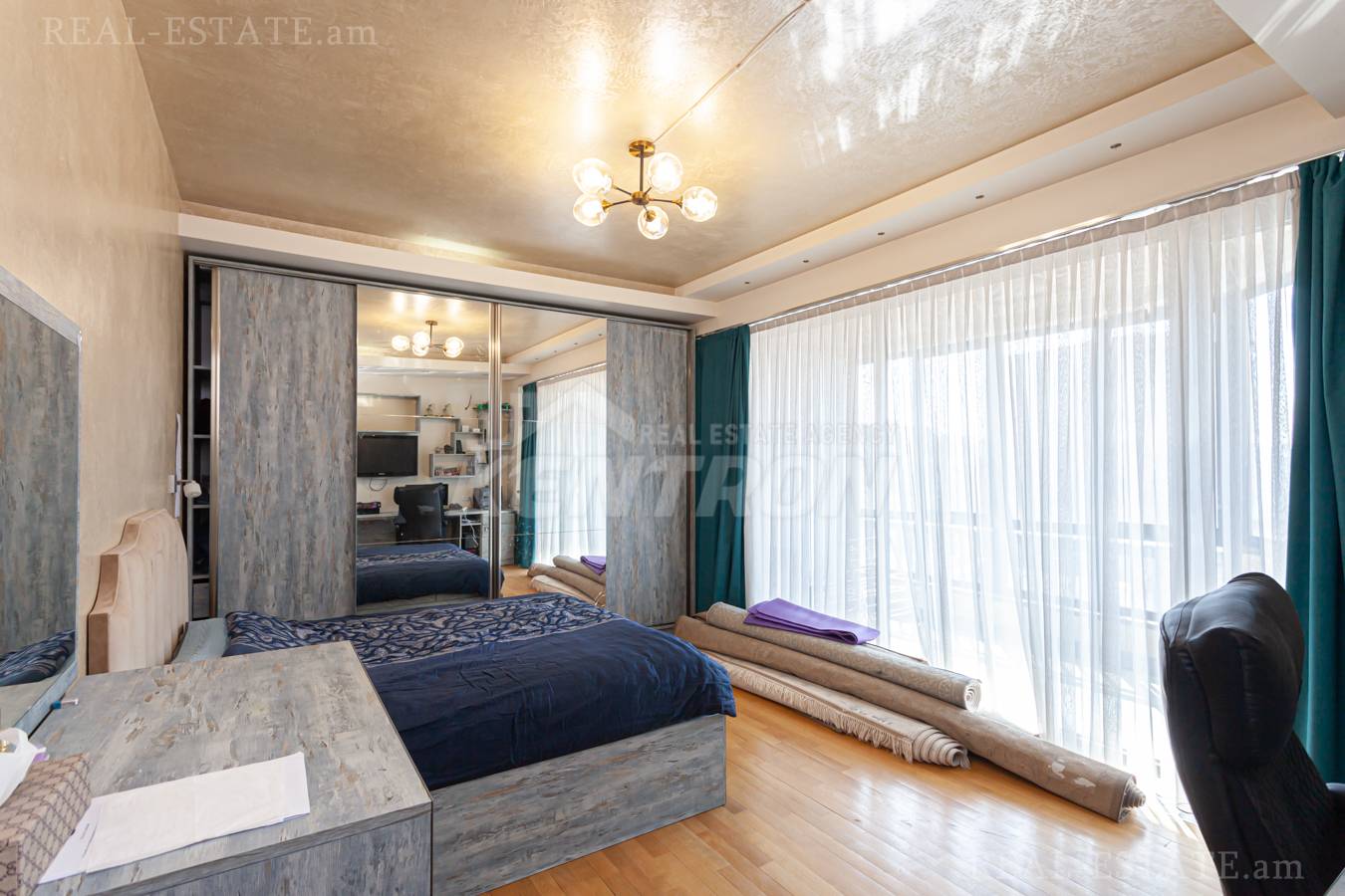 4 սենյականոց բնակարան  Համբարձումյան փող, Արաբկիր Երևան, 139649