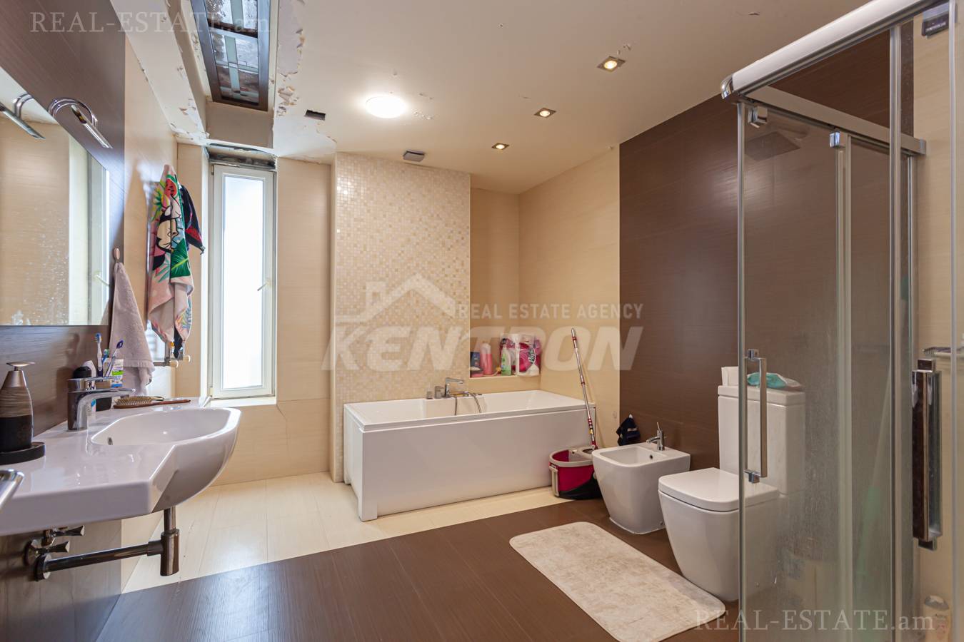 4 սենյականոց բնակարան  Համբարձումյան փող, Արաբկիր Երևան, 139649