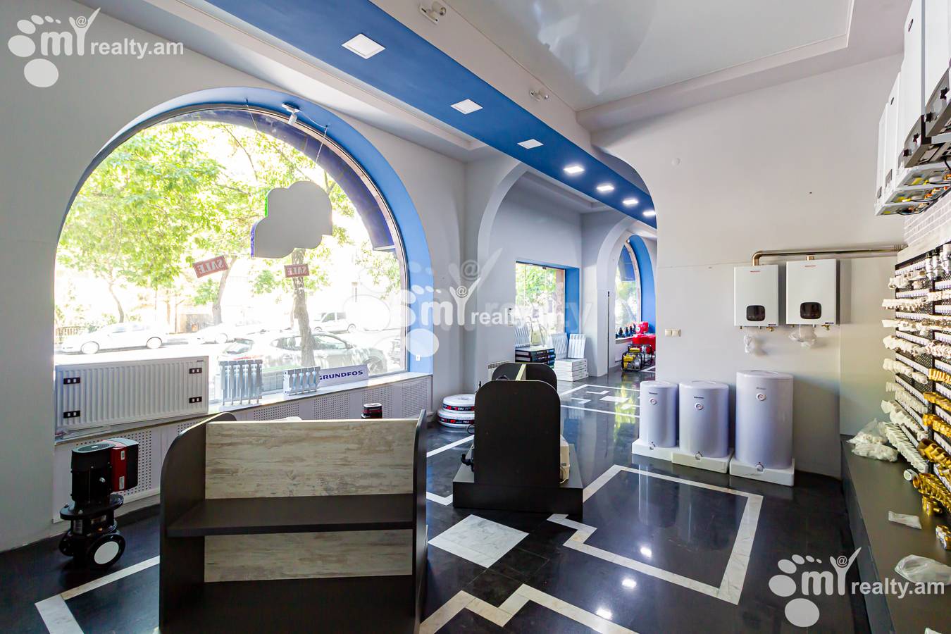 Снять коммерческoе помещение Чаренц ул, Центр Ереван, 151495
