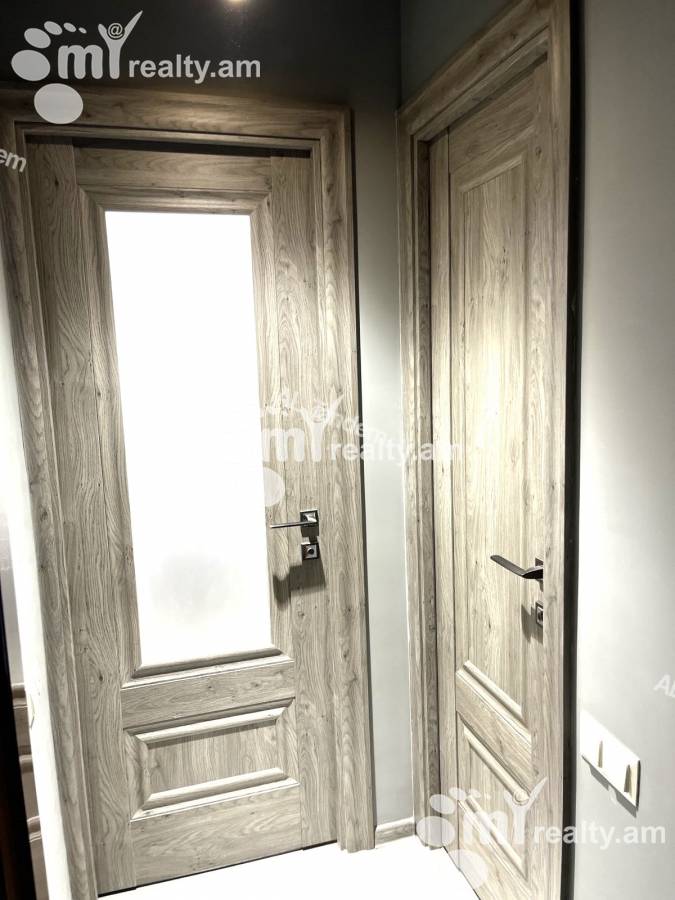 Снять 3 комнатную квартиру Сарян ул, Центр Ереван, 125495