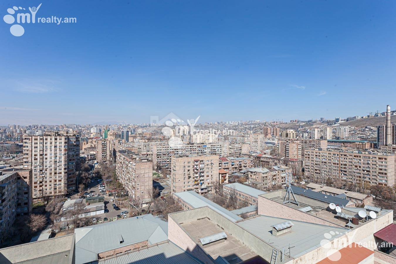 3 սենյականոց բնակարան  Ռոստոմի փող, Կենտրոն Երևան, 154973