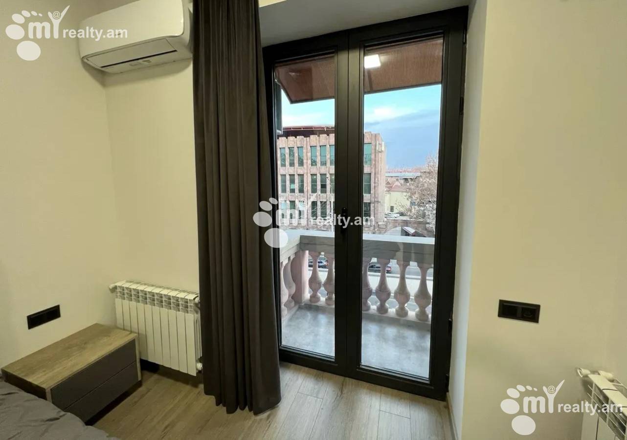 4 bedroom apartment for rent خیابان ماشتوتس, مرکز شهر ایروان, 156286