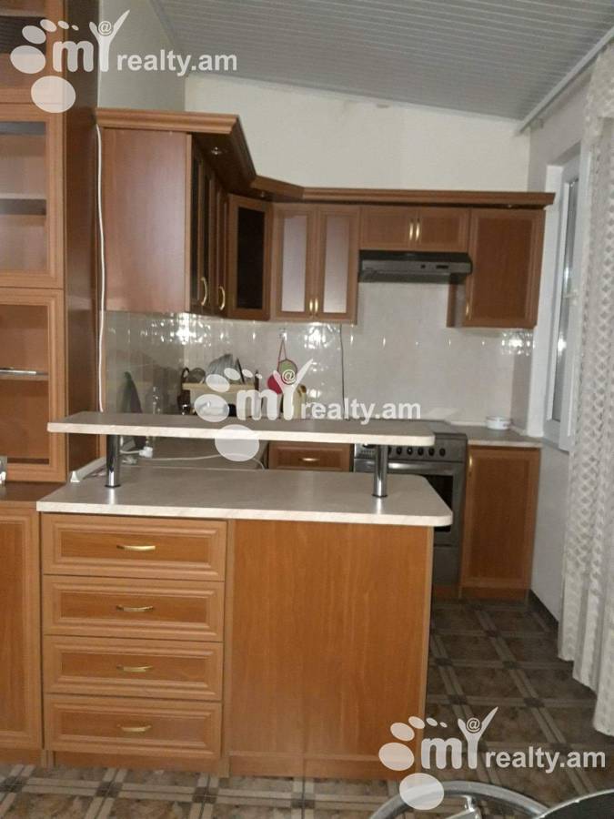 Снять 2 комнатную квартиру Сарян ул, Центр Ереван, 154533