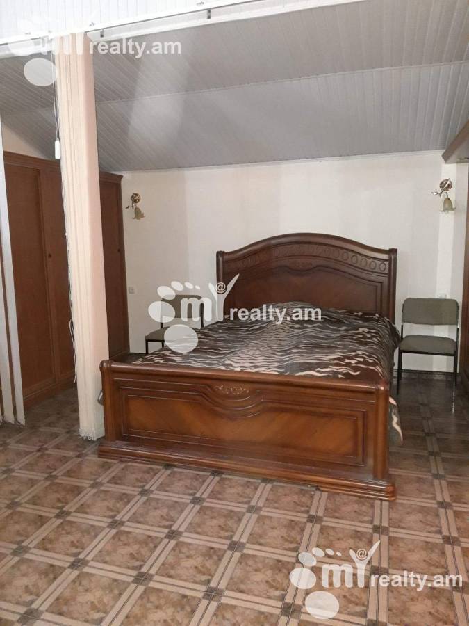 Снять 2 комнатную квартиру Сарян ул, Центр Ереван, 154533