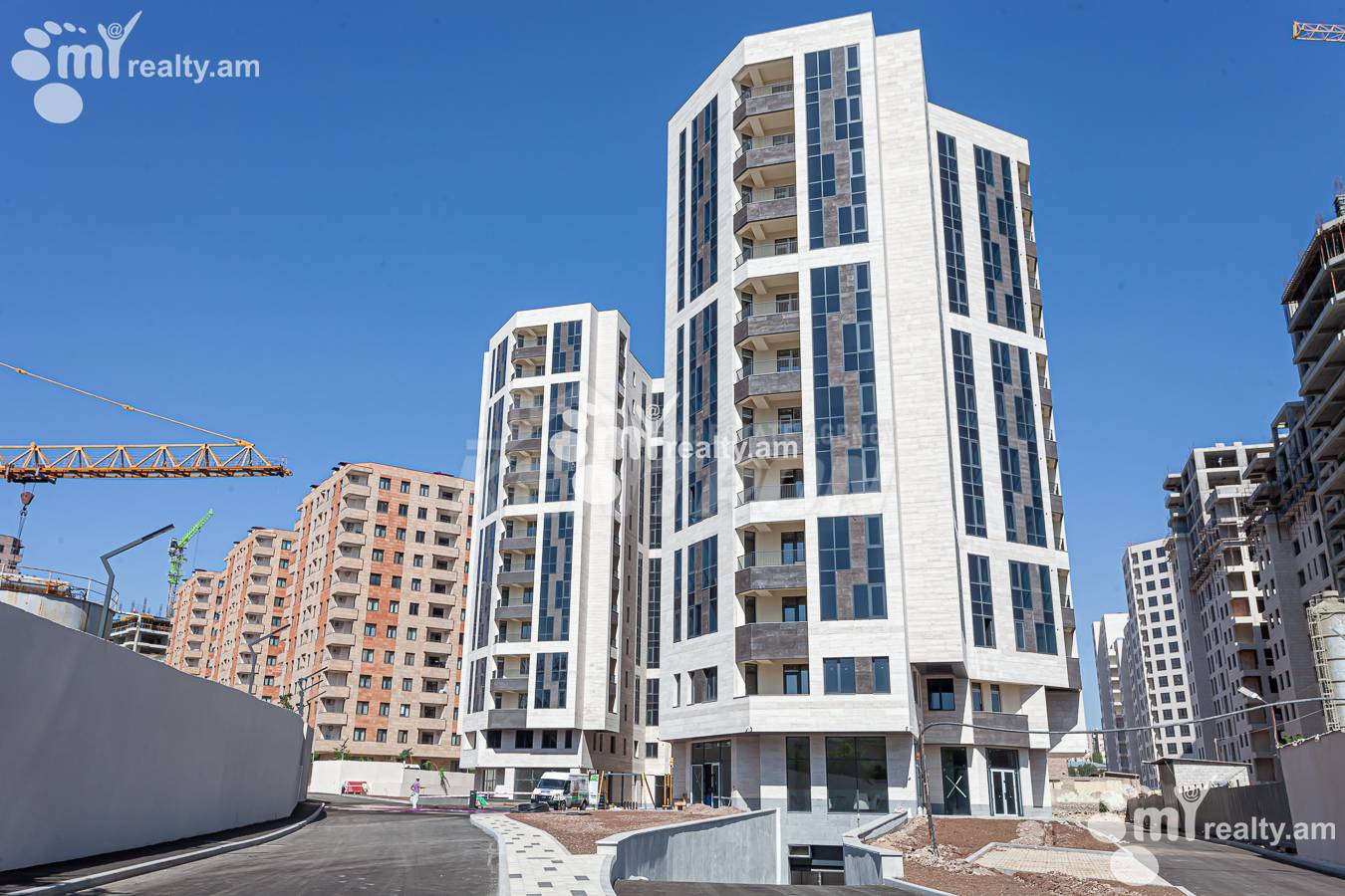 Купить 4 комнатную квартиру Грибоедов ул, Арабкир Ереван, 156537