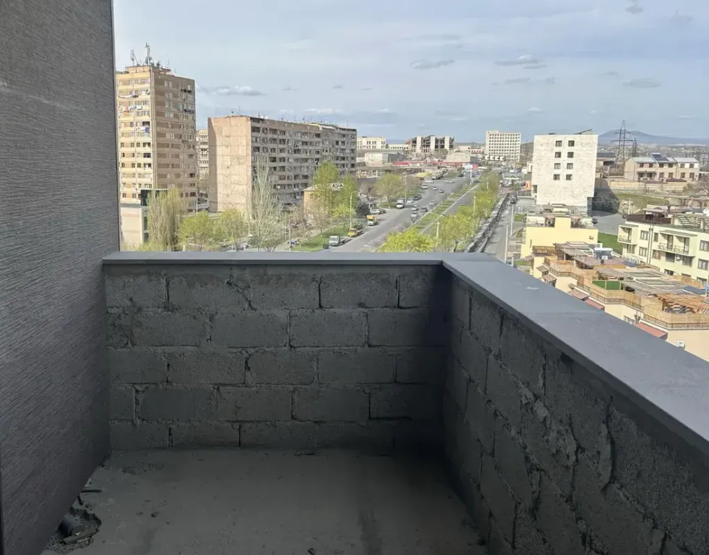 4 սենյականոց բնակարան  Միկոյան փող, Դավթաշեն Երևան, 161855