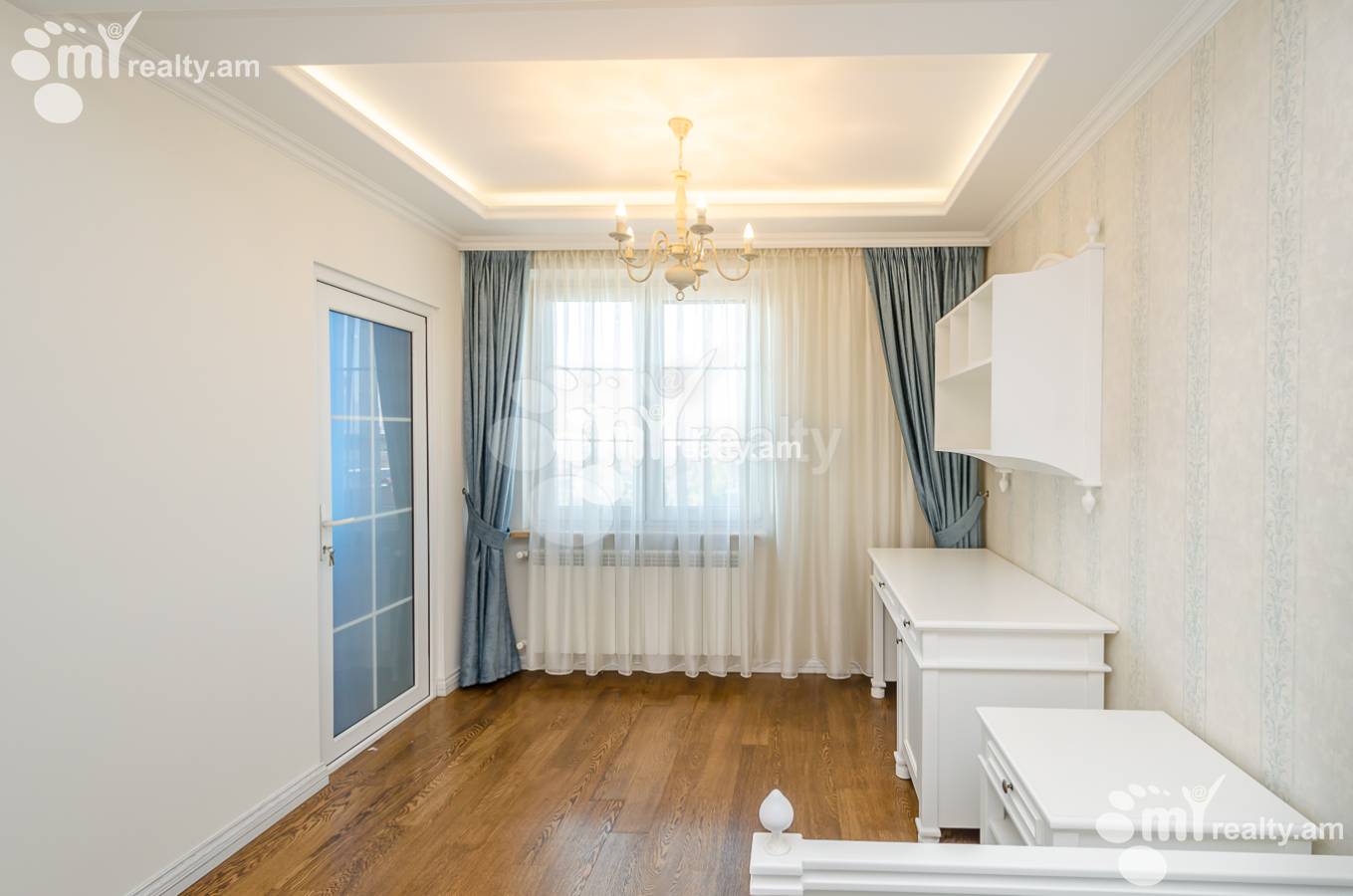 3 bedroom apartment for sale Israelyan St, Center Yerevan, 153638