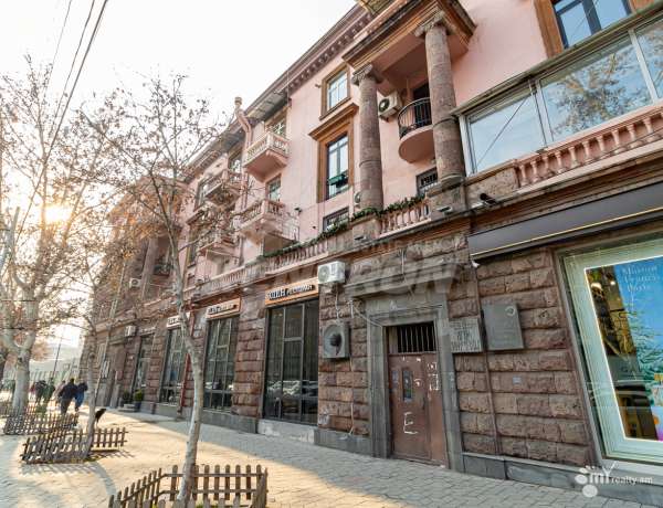 bnakaran/3-senyakanoc/Mashtots+Ave/Center/Yerevan