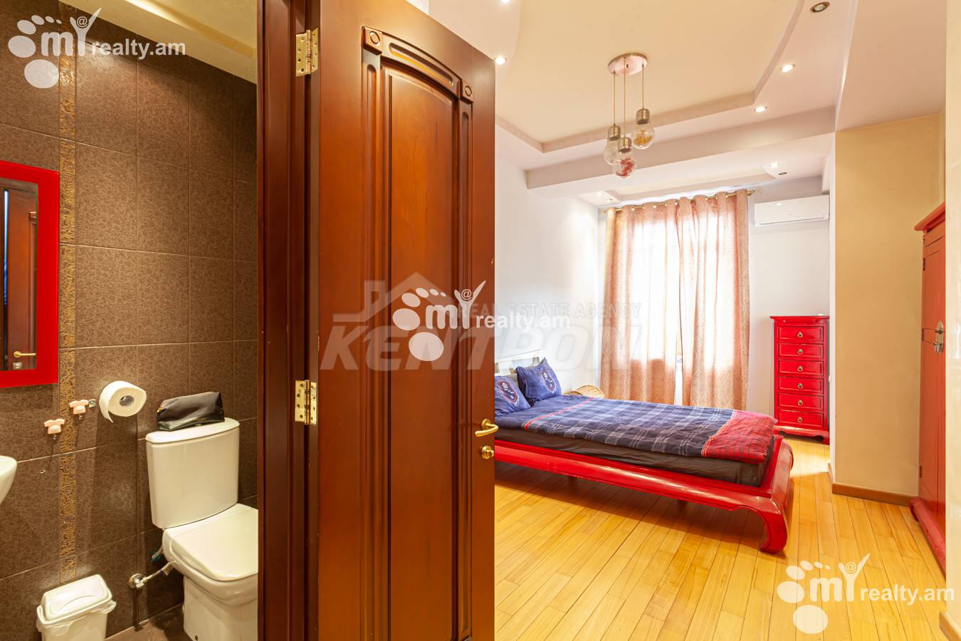 3 bedroom apartment for sale خیابان چارِنتس, مرکز شهر ایروان, 152235