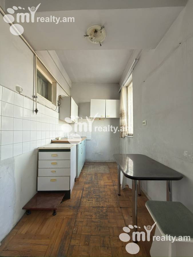 3 սենյականոց բնակարան  Ա. Ավետիսյան փող, Արաբկիր Երևան, 159655