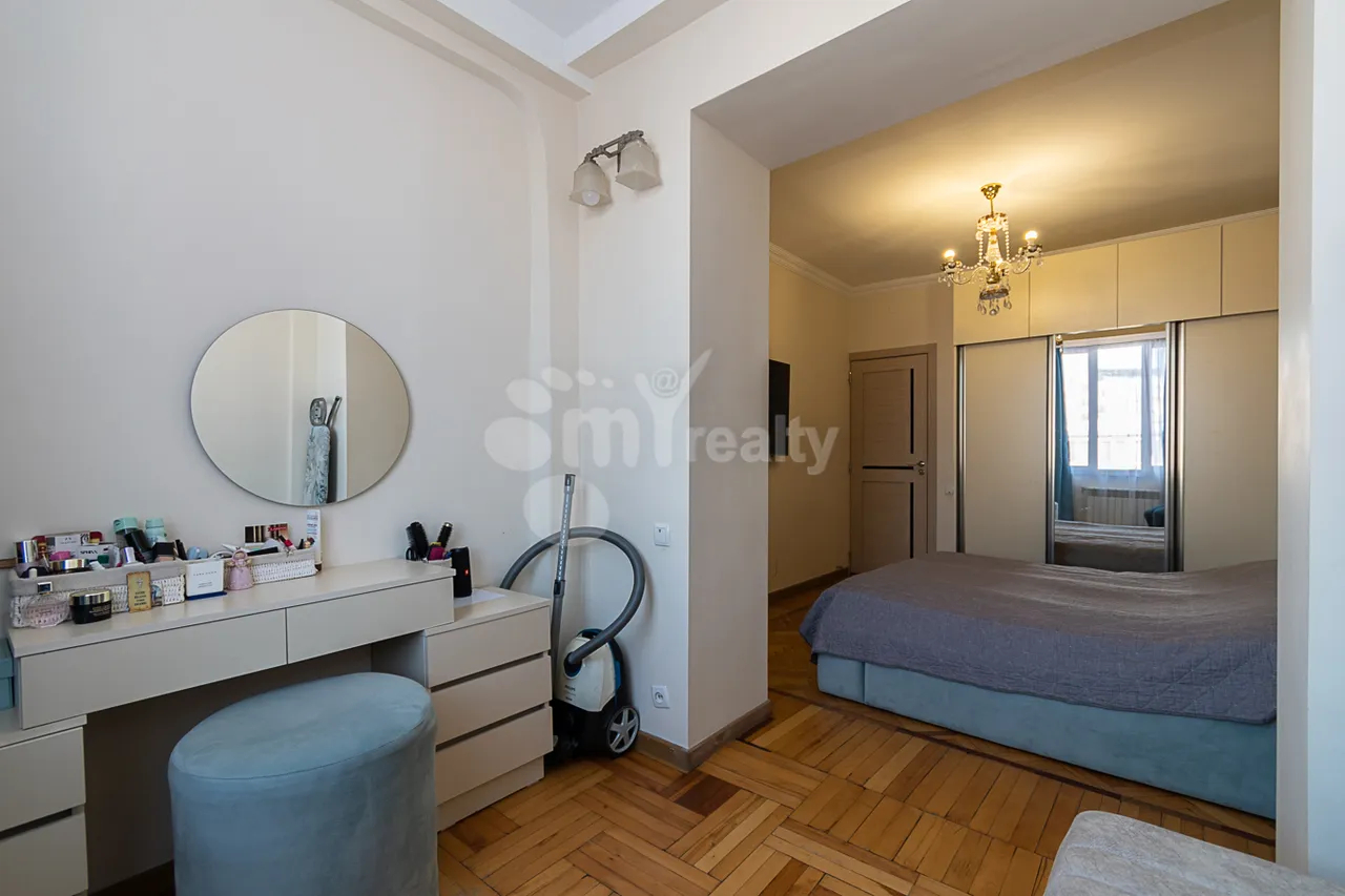 3 bedroom apartment for sale Hr.Kochar St, Arabkir Yerevan, 159110