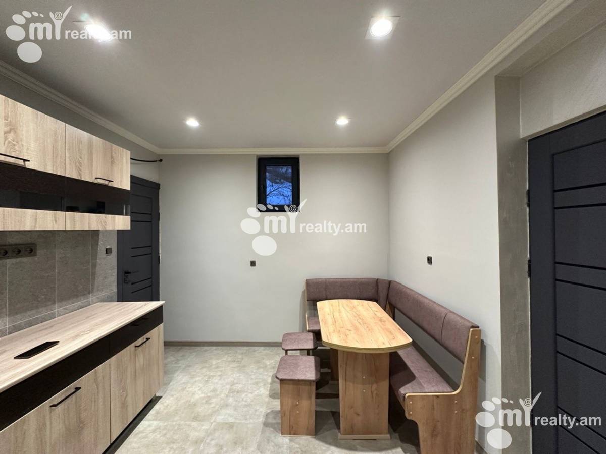 Առանձնատուն  Չարենցի փող․, Ծաղկաձոր Կոտայք, 161480