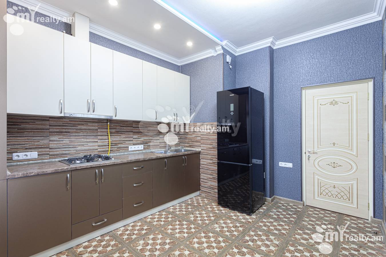 3 bedroom apartment for rent Hayrik Muradyan street, Arabkir Yerevan, 148720