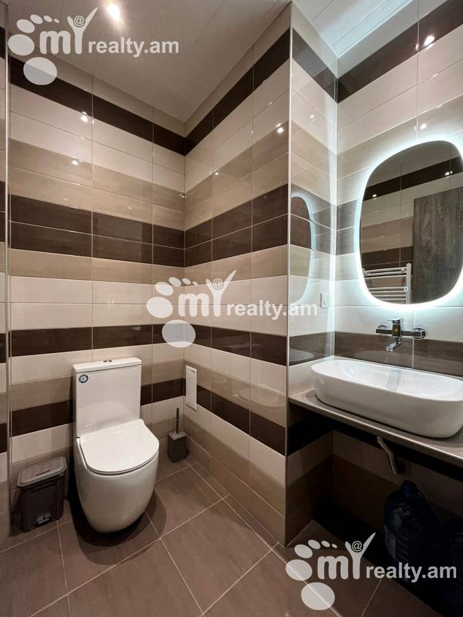 4 bedroom apartment for sale خیابان آزاتوتیان, عربگیر ایروان, 158123