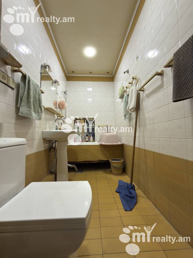 3 bedroom apartment for sale Paronyan St, Center Yerevan, 159679