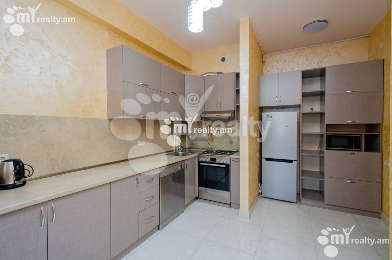 3 bedroom apartment for sale خیابان نعلبندیان, مرکز شهر ایروان, 135462