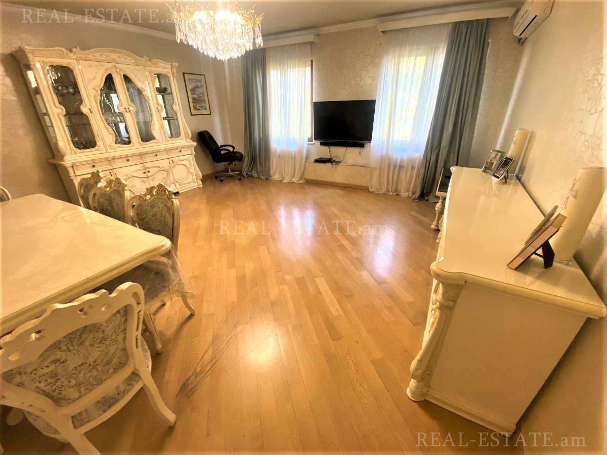 4 bedroom apartment for sale Sayat-Nova Ave, Center Yerevan, 116013