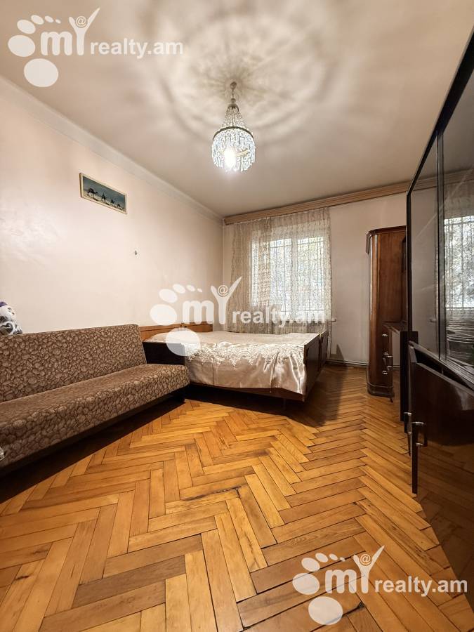 3 սենյականոց բնակարան  Ա. Խաչատրյան փող, Արաբկիր Երևան, 157131