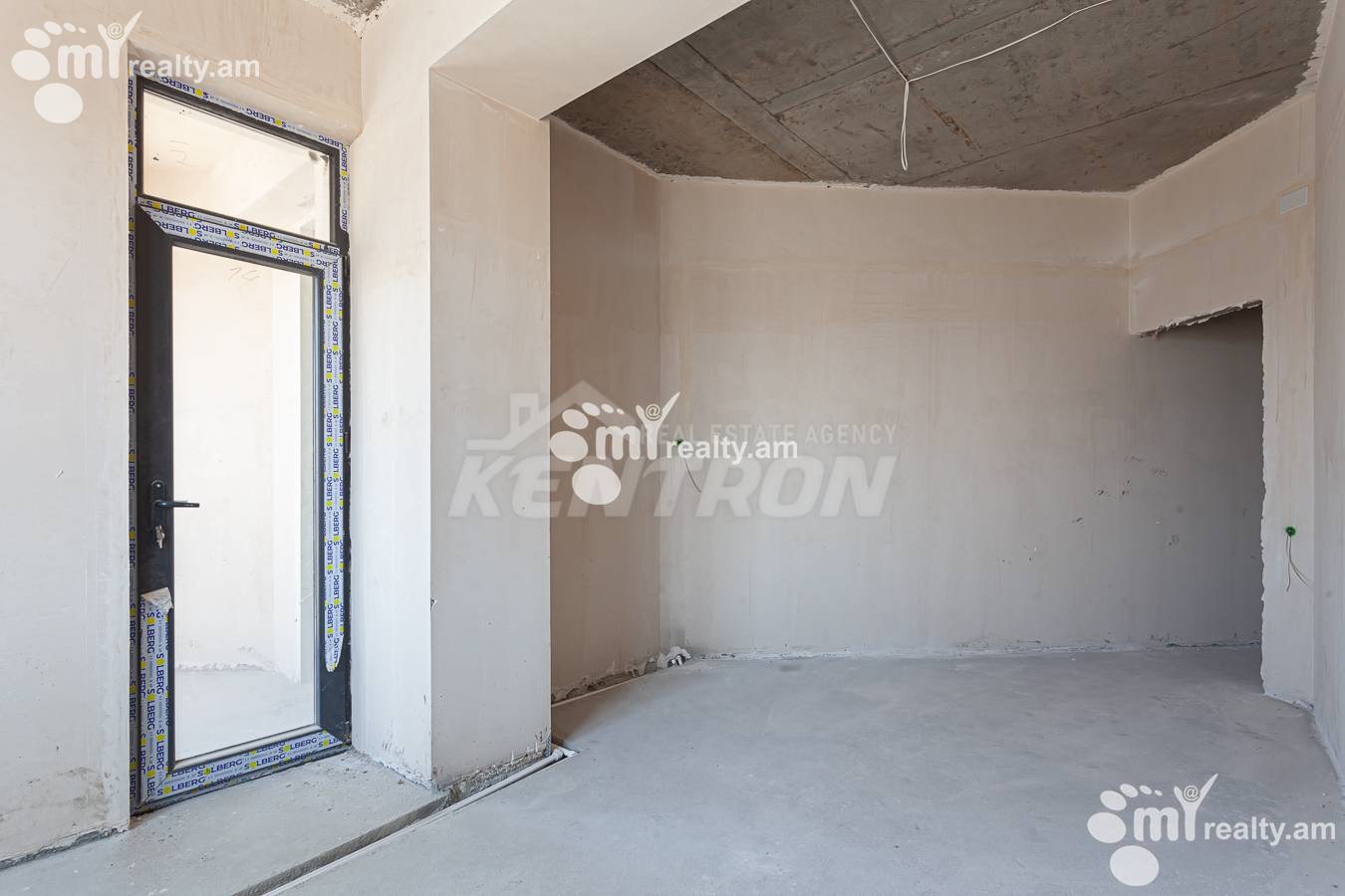 4 սենյականոց բնակարան  Գրիբոեդովի փող, Արաբկիր Երևան, 156039