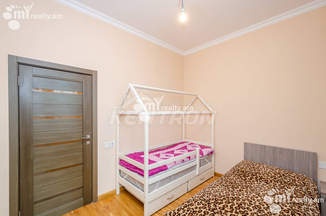 Купить 4 комнатную квартиру Севак ул, Канакер-Зейтун Ереван, 153147