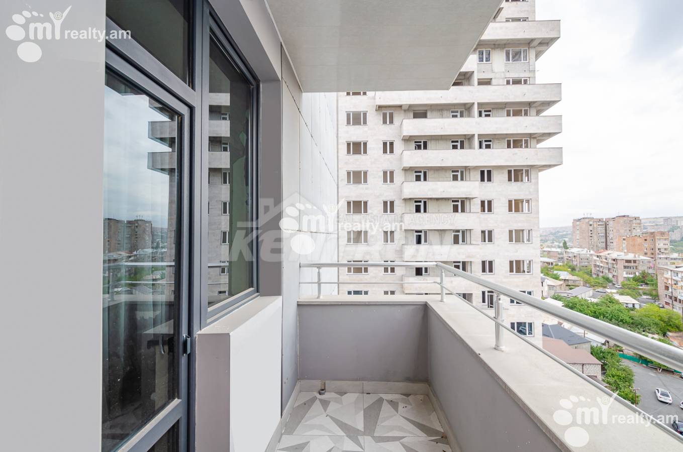 Купить 4 комнатную квартиру Севак ул, Канакер-Зейтун Ереван, 153147