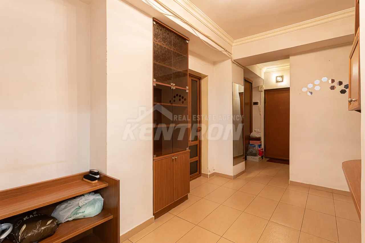 2 bedroom apartment for rent Saryan St, Center Yerevan, 158913