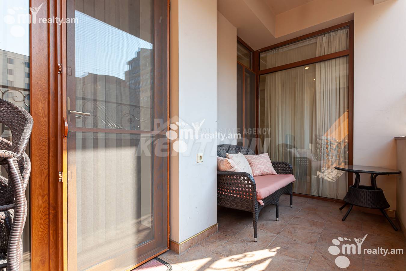3 bedroom apartment for rent Yekmalyan St, Center Yerevan, 154625