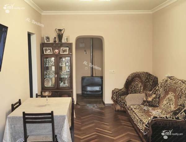 3-senyakanoc-bnakaran-vacharq-Yerevan-Ajapnyak